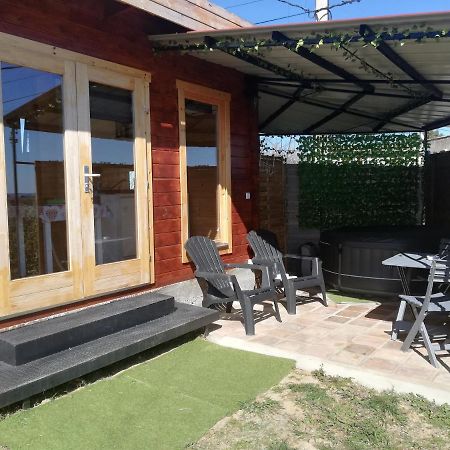 Charmant Chalet pour 2 personnes SPA privé Massillargues-Attuech Exterior foto
