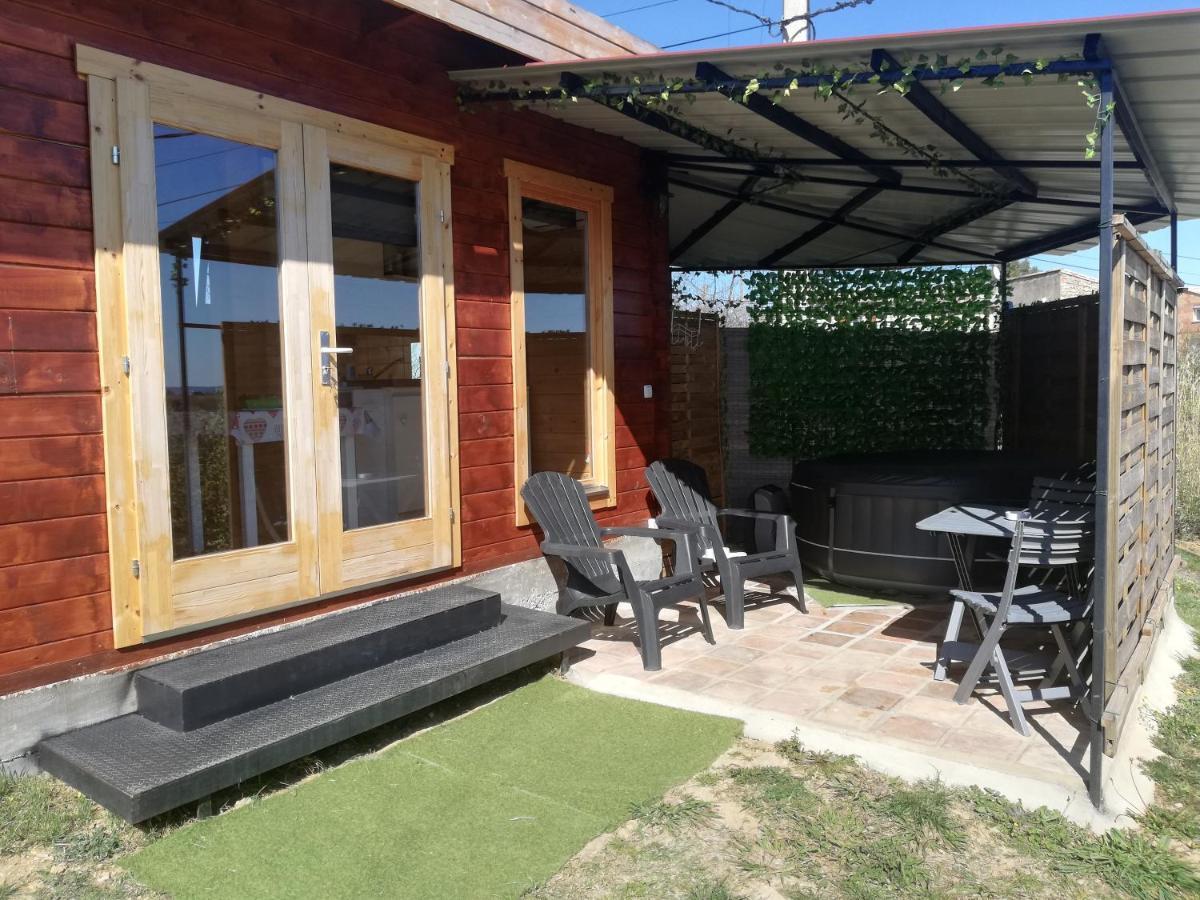 Charmant Chalet pour 2 personnes SPA privé Massillargues-Attuech Exterior foto